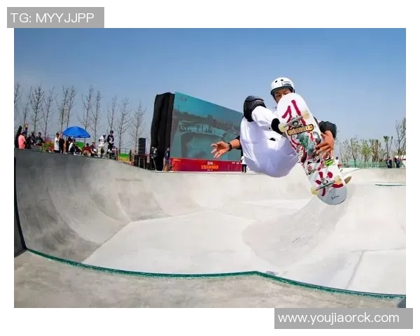 南京攀岩队在滑板精英赛中以93分稳居积分榜首位