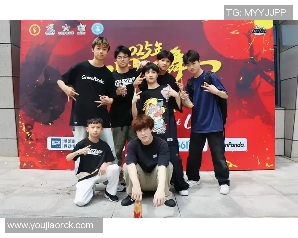 南京街舞队状态飙升创新高引领全国街舞竞技新潮流 南京街舞队状态飙升创新高引领全国街舞竞技新潮流